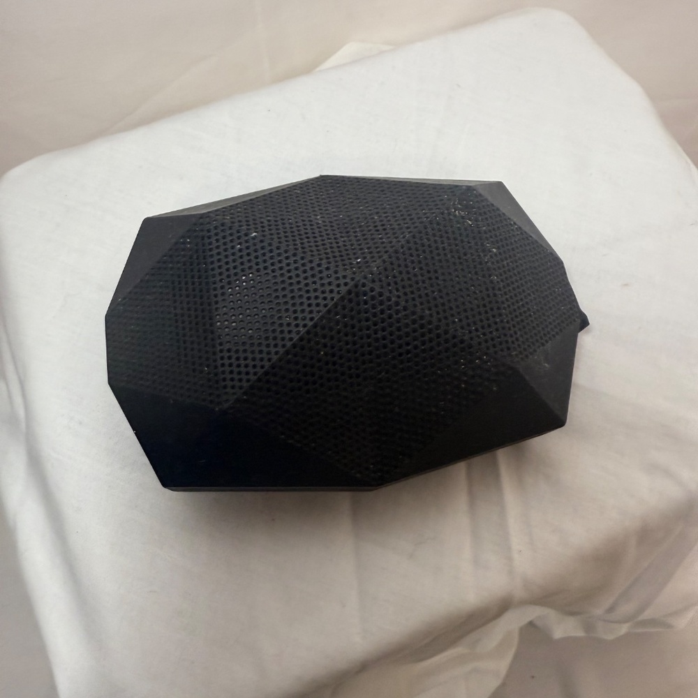 Outdoor Tech Turtle Shell 2.0 - Picture 2 of 3